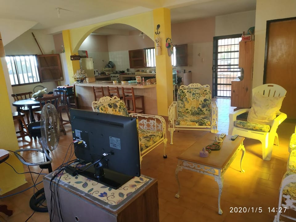 Communal lounge/ TV room