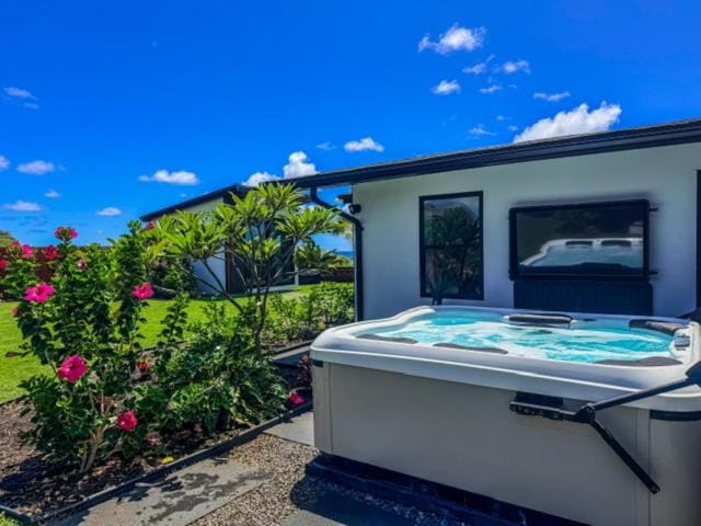 SUNRISE at LAIE Private Beachfront Luxury Home with AC House in Laie