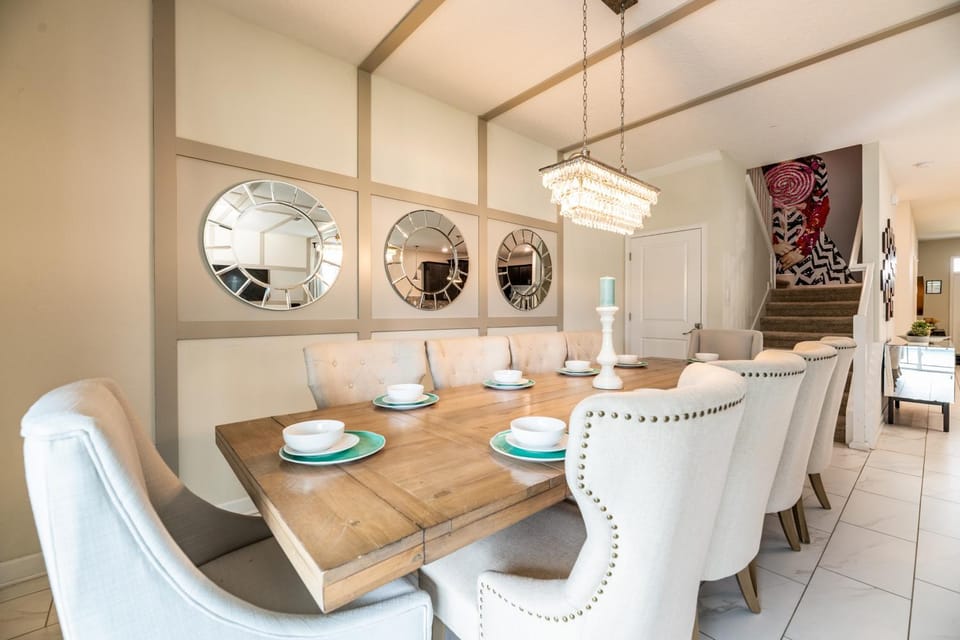 Seating area, Dining area