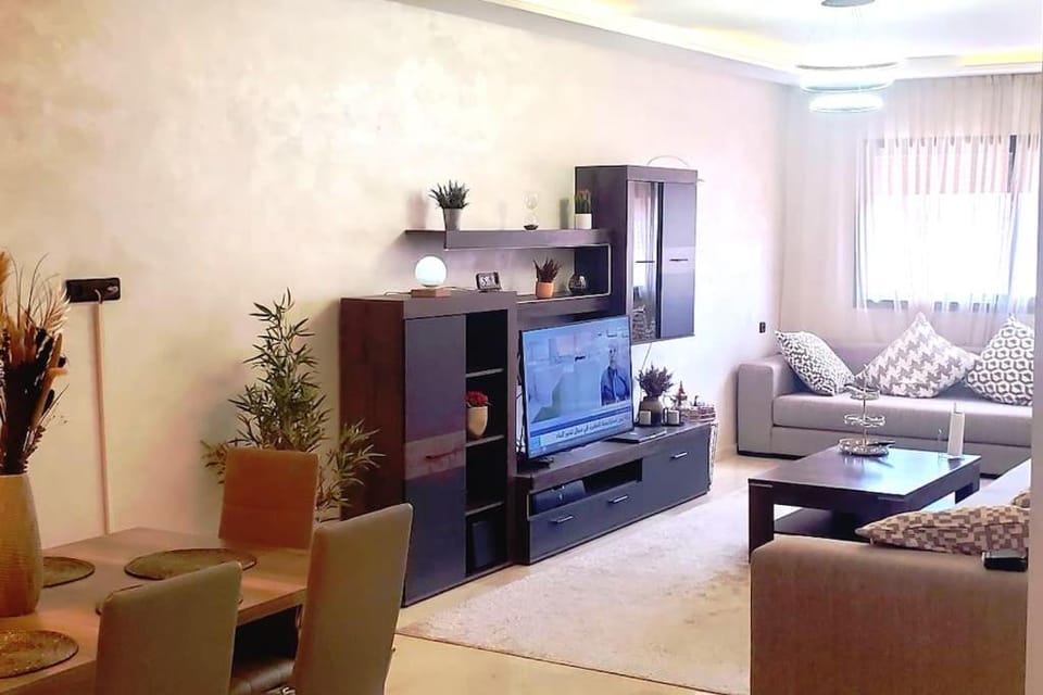 Communal lounge/ TV room, TV and multimedia, Living room
