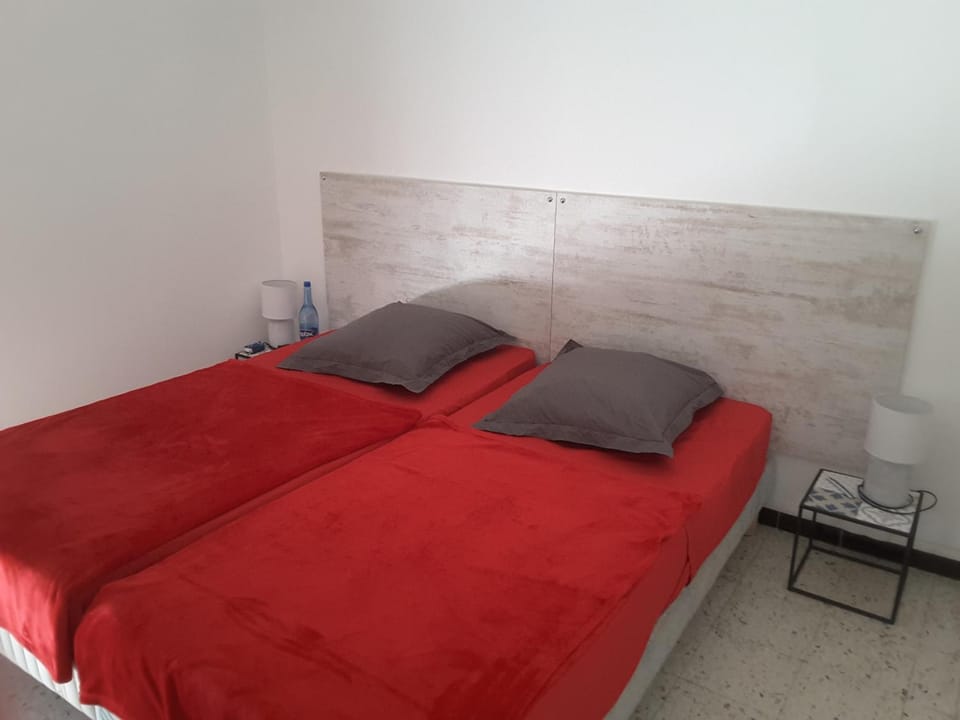 Appartement T2 4 Pers. Proche Plage, Vue Montagnes, Terrasse - FR-1-776-24 Apartment in Argeles-sur-Mer