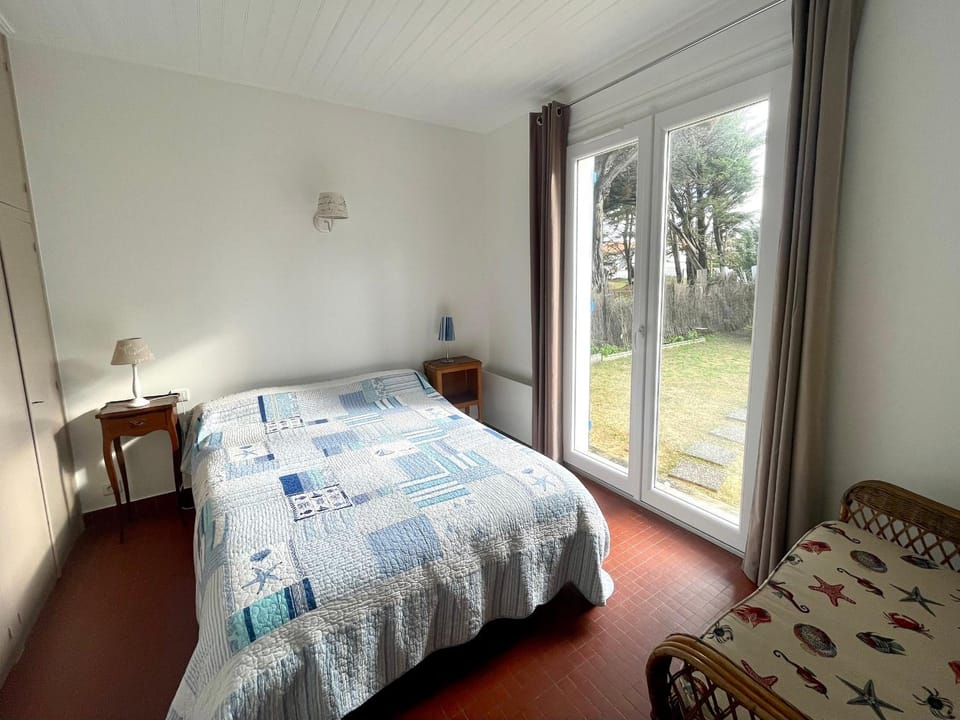 Maison familiale 3 chambres avec jardin, terrasse en bois et WIFI, à 200m de la mer - FR-1-231-313 House in Pays de la Loire