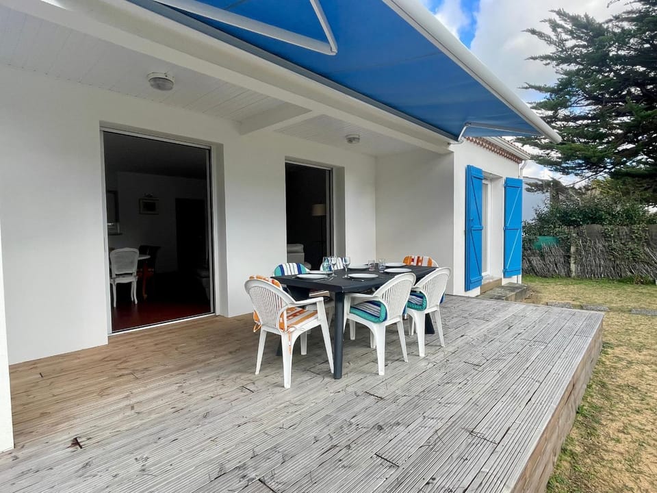 Maison familiale 3 chambres avec jardin, terrasse en bois et WIFI, à 200m de la mer - FR-1-231-313 House in Pays de la Loire