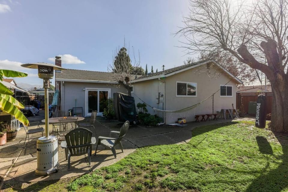 Central Fremont Home near Shops, Parks and Bay Area House in Fremont