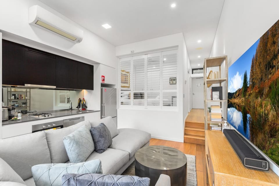1-Bed Unit with Alfresco Dining and BBQ Apartment in Kensington