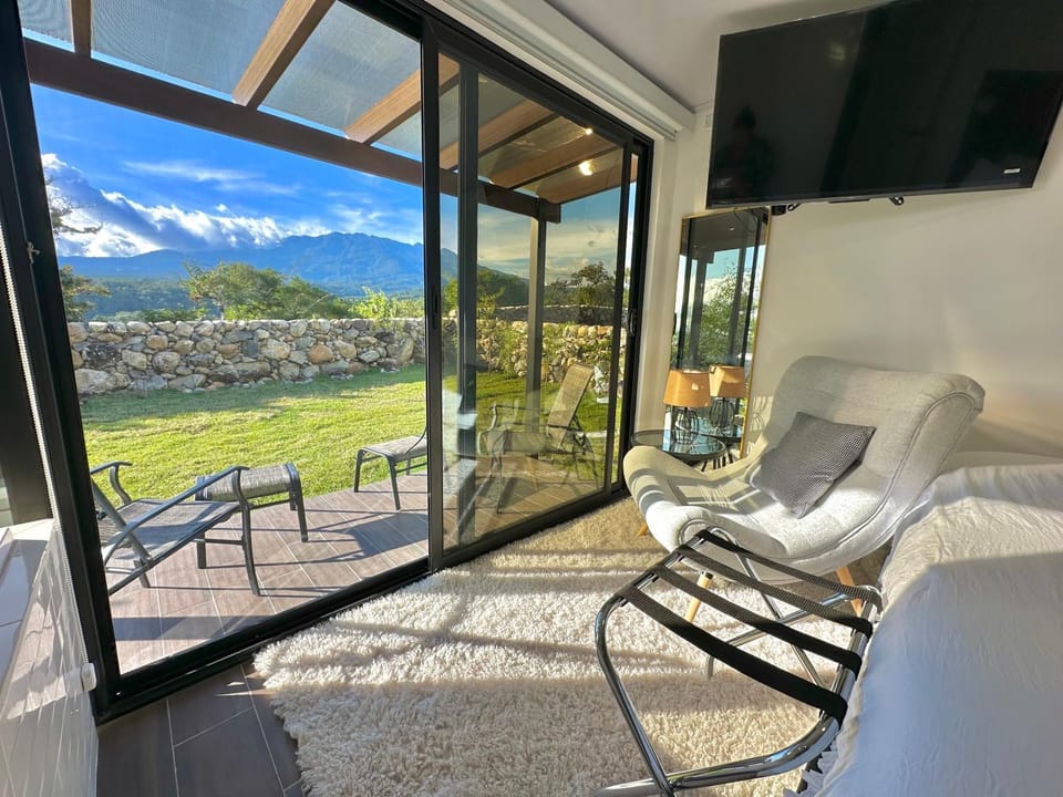 Day, Natural landscape, TV and multimedia, View (from property/room)