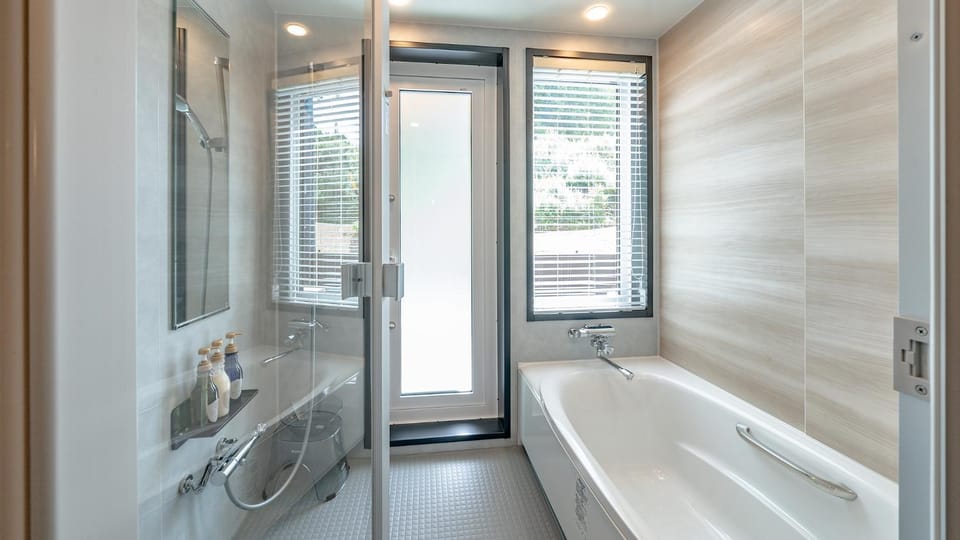 Bathroom, Bath