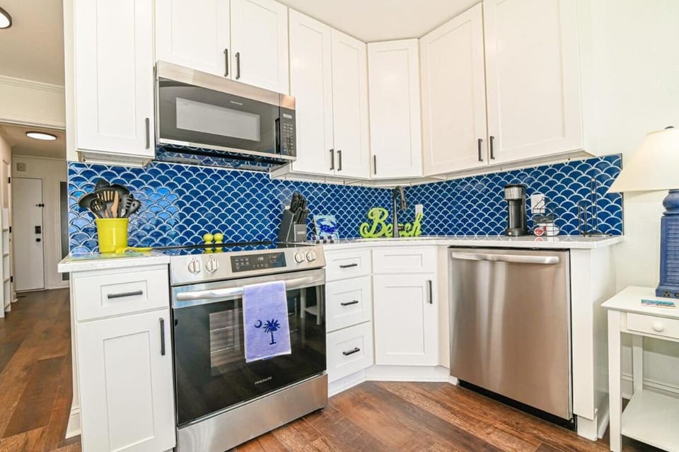 The Tropical Turtle All New Modern Oceanfront Condo w Pool House in North Myrtle Beach