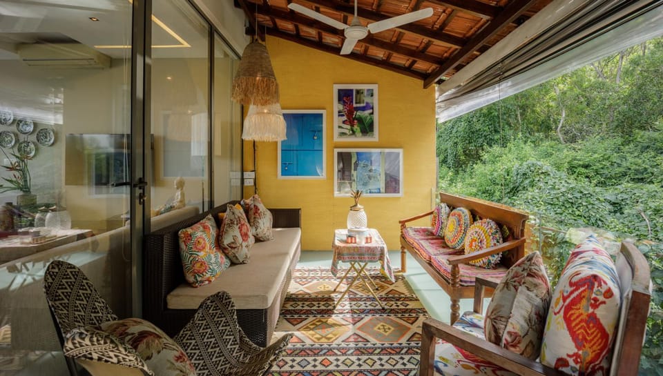 HIREAVILLA Villa Elara - 4BHK with Infinity Pool in Parra Villa in Goa, India