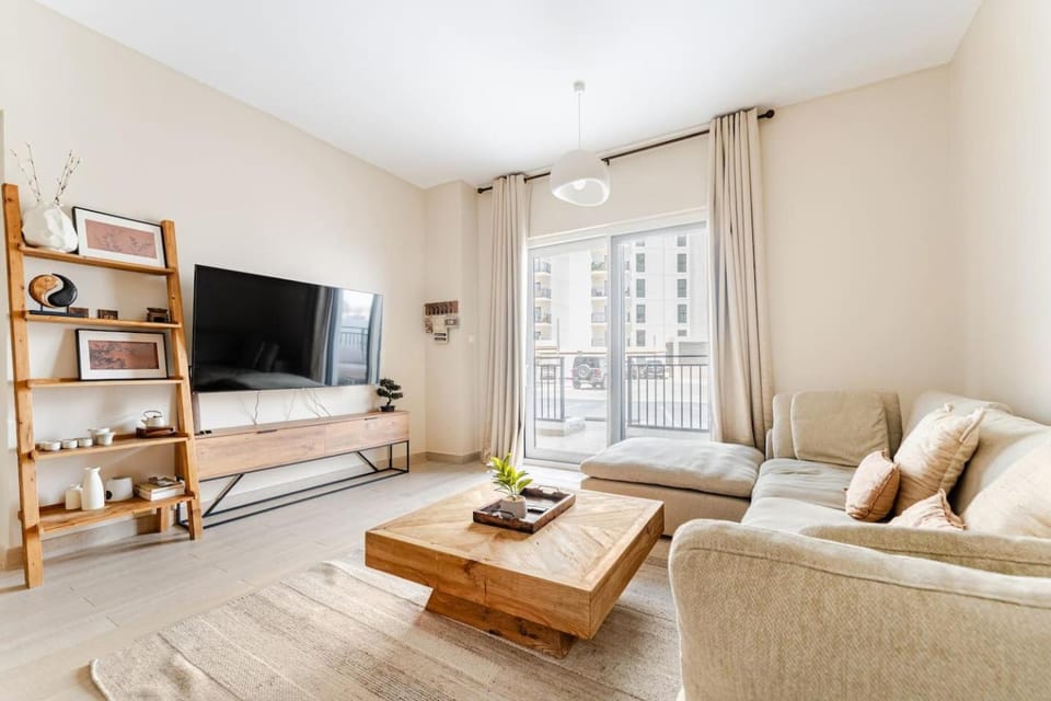 Communal lounge/ TV room, TV and multimedia, Living room