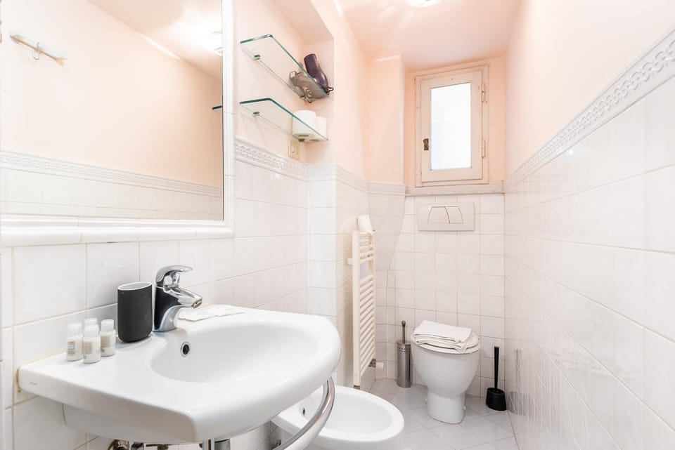 Sant'Ambrogio Apartment By San Firenze Collection Apartment in Florence