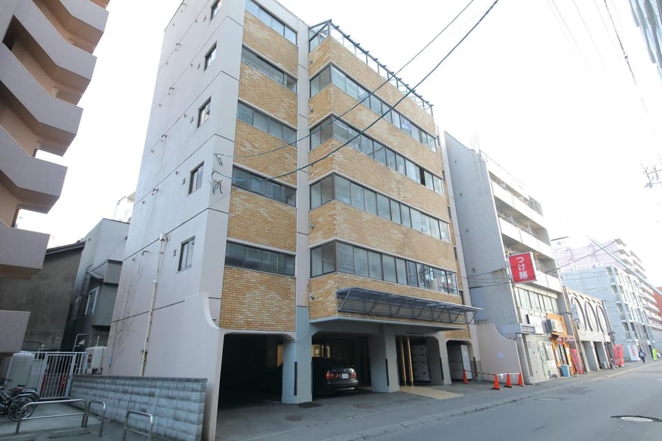 Property building, Day