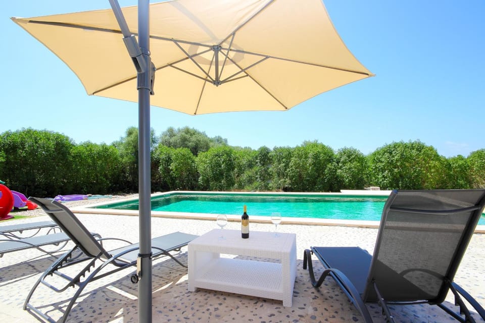 Patio, Day, Natural landscape, Garden, Balcony/Terrace, Garden view, Pool view, Swimming pool, sunbed
