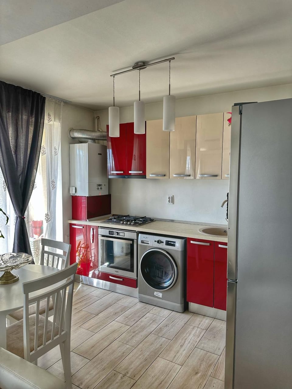 Kitchen or kitchenette, Dining area, oven, pet friendly, washing machine
