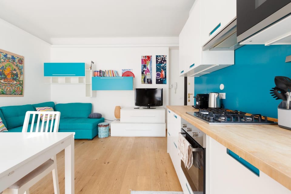 Kitchen or kitchenette, Seating area