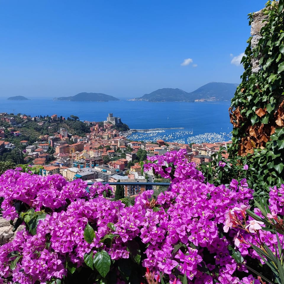 City view, Landmark view, Pool view, Sea view