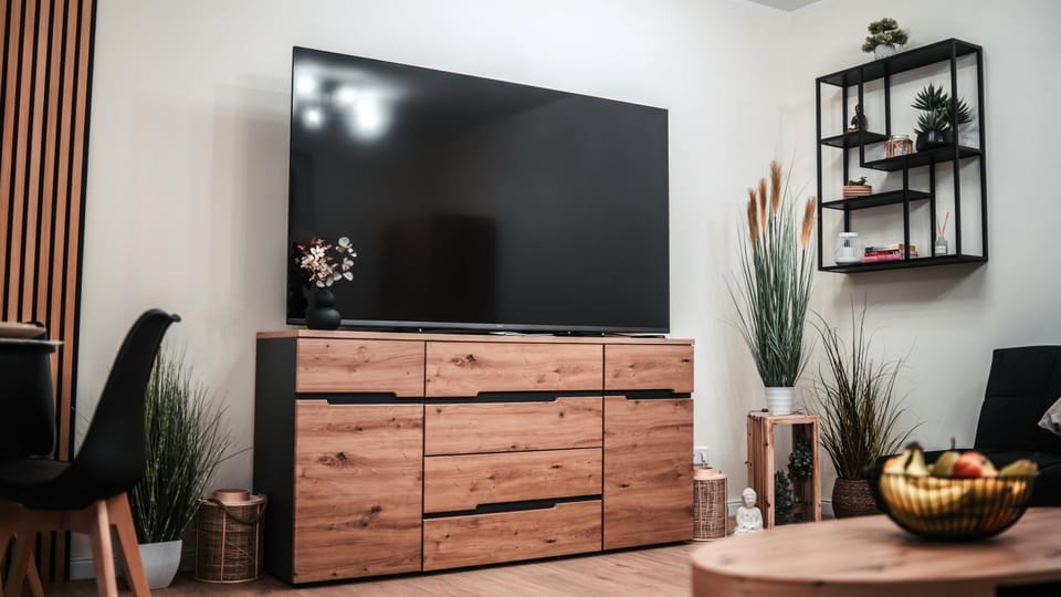 TV and multimedia, Living room, Decorative detail, Decorative detail, Dining area, heating, heating, internet, internet