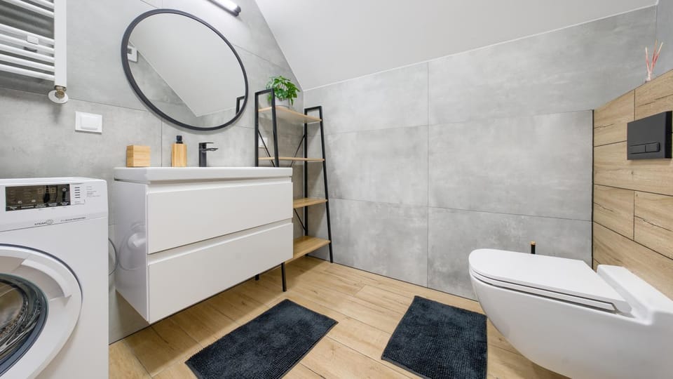 Bathroom, washing machine