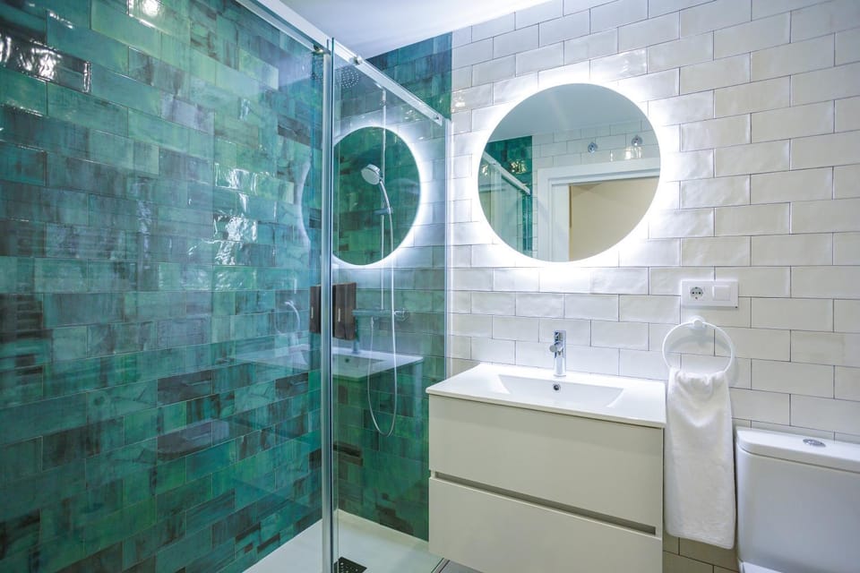 Shower, Bathroom
