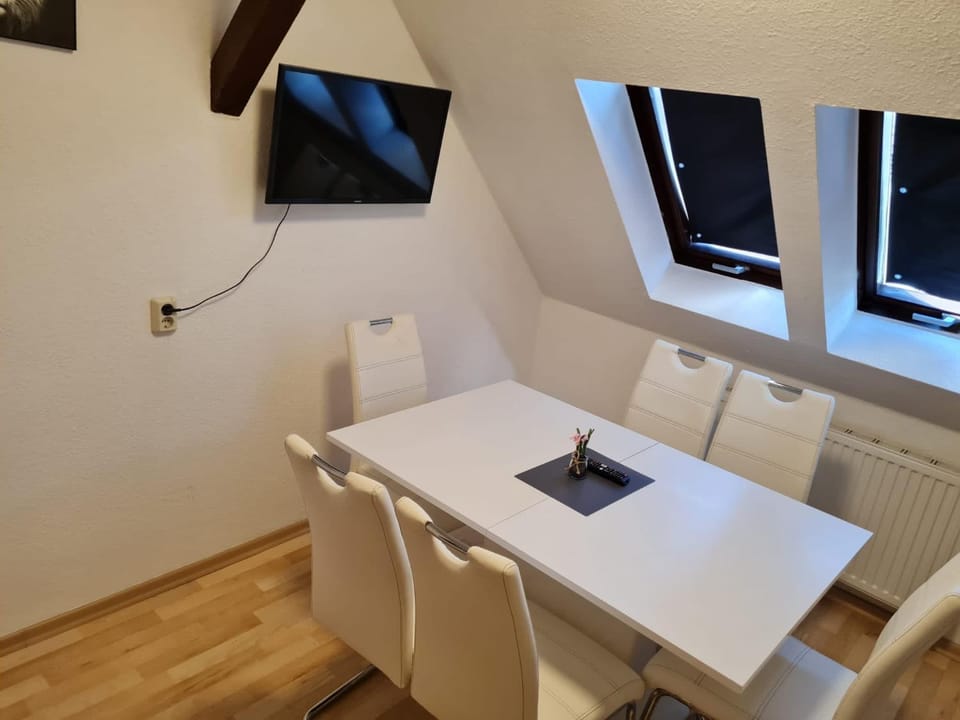 FeWo WIEKO Plauen Leibnizstr. H1, DG links Apartment in Plauen