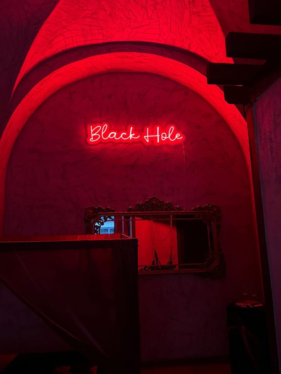 BLACK HOLE ROOMS House in Catania