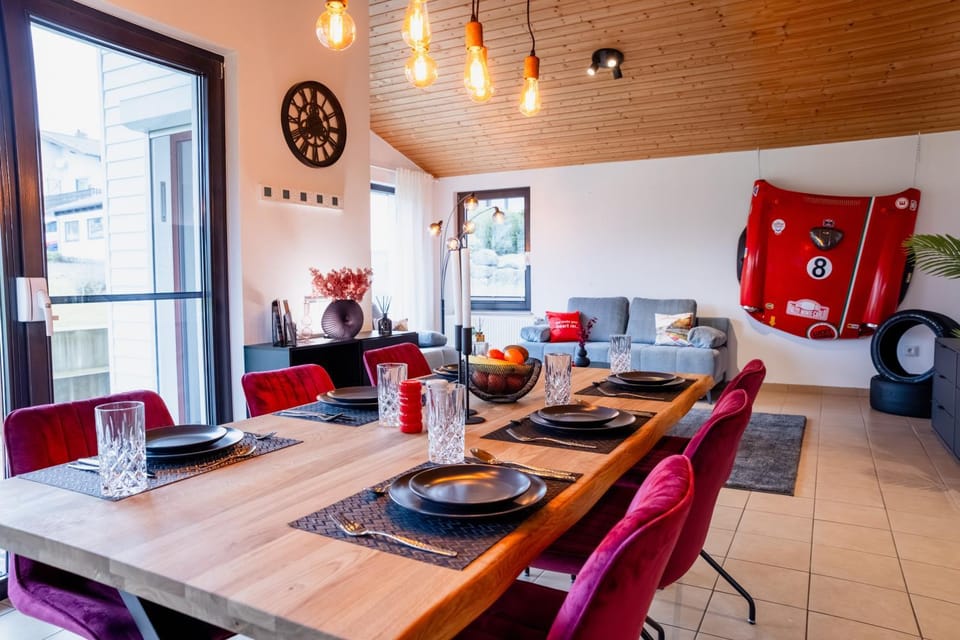Living room, Dining area