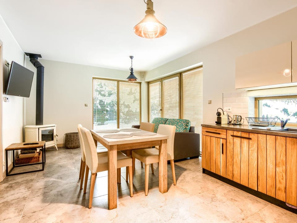 TV and multimedia, View (from property/room), Kitchen or kitchenette, Other, Seating area