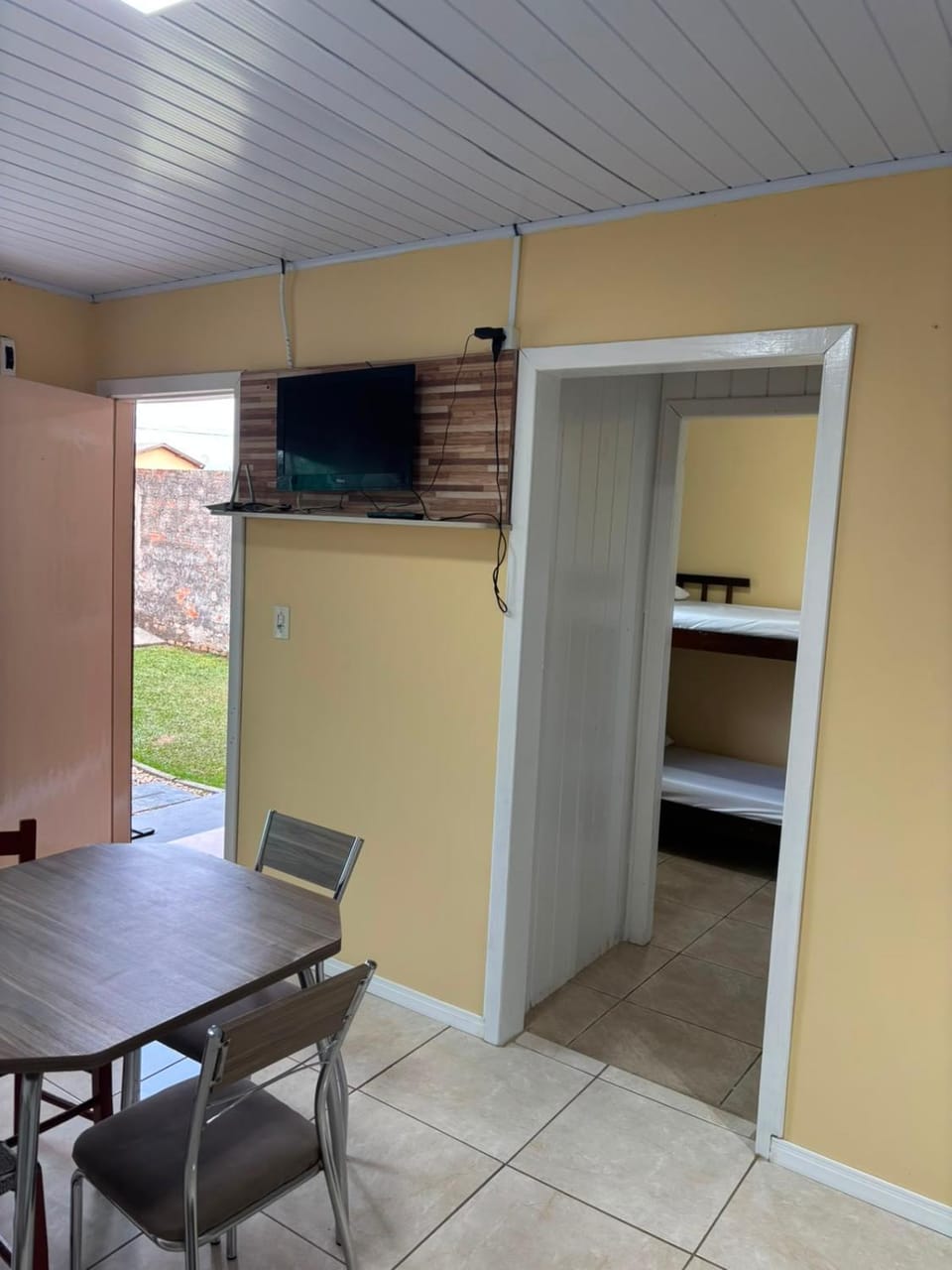 TV and multimedia, Kitchen or kitchenette