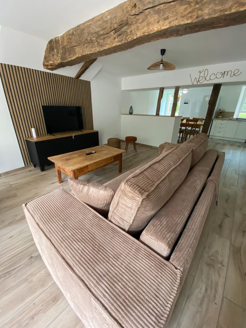 TV and multimedia, Living room, Seating area