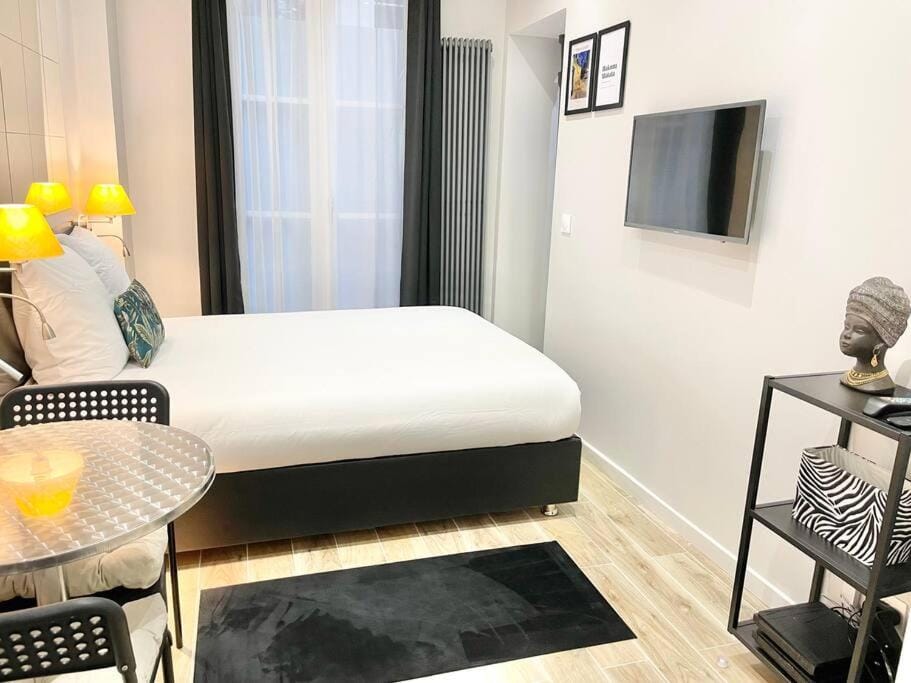 Charming Studette Paris La Défense Apartment in Puteaux