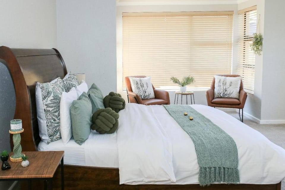 Bed, Bedroom