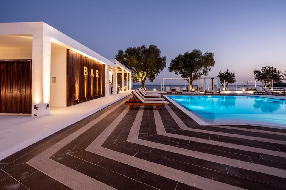 Lounge or bar, Swimming pool