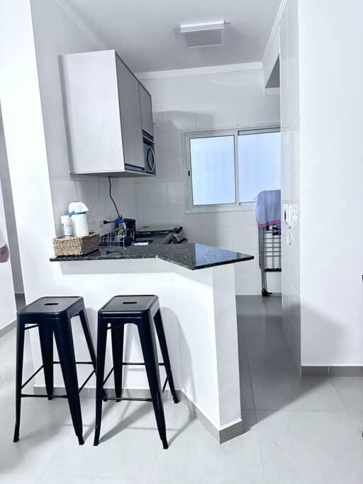 Kitchen or kitchenette, Dining area, minibar, pet friendly, stove