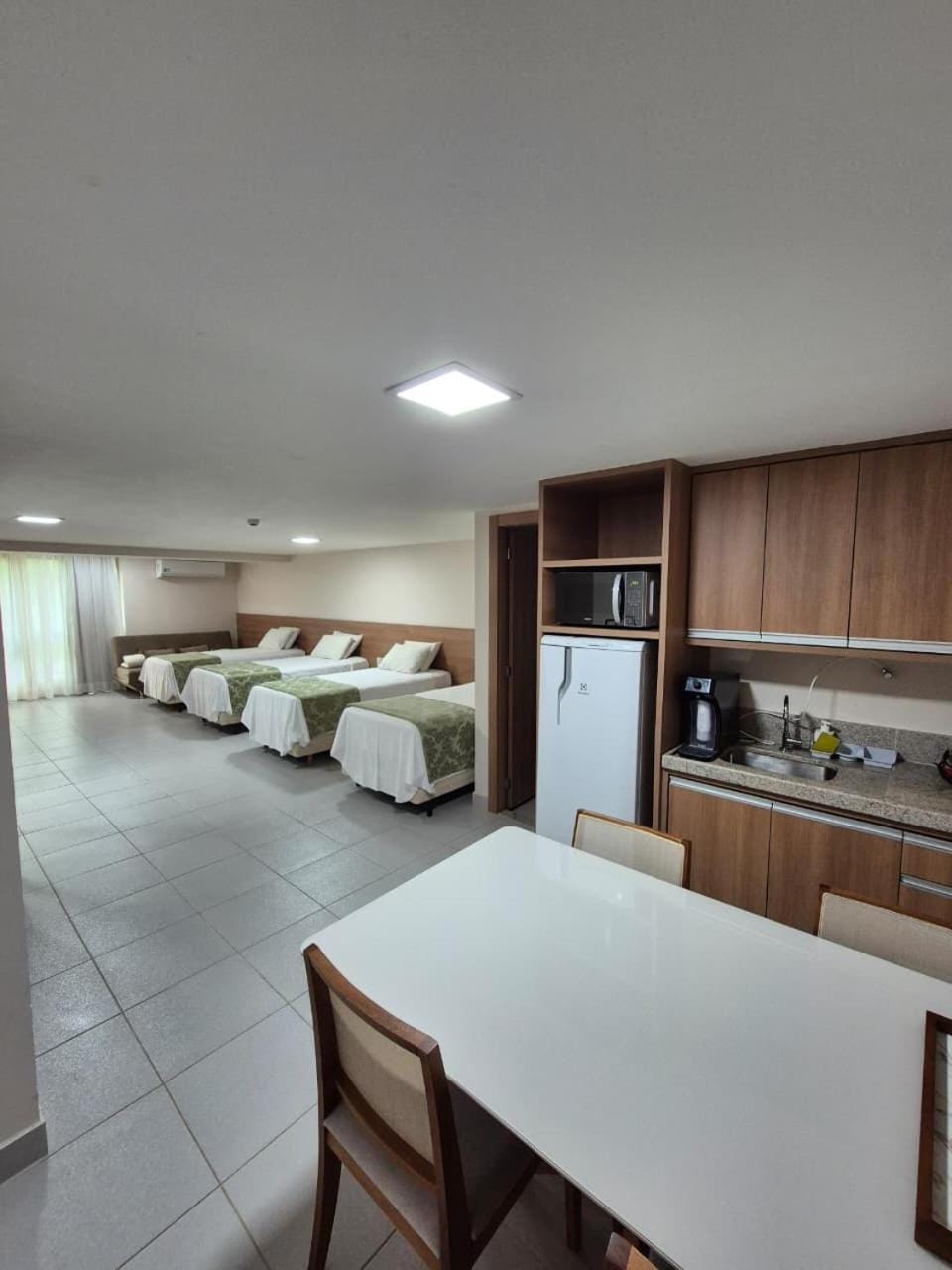 Kitchen or kitchenette, Dining area, Bedroom, minibar
