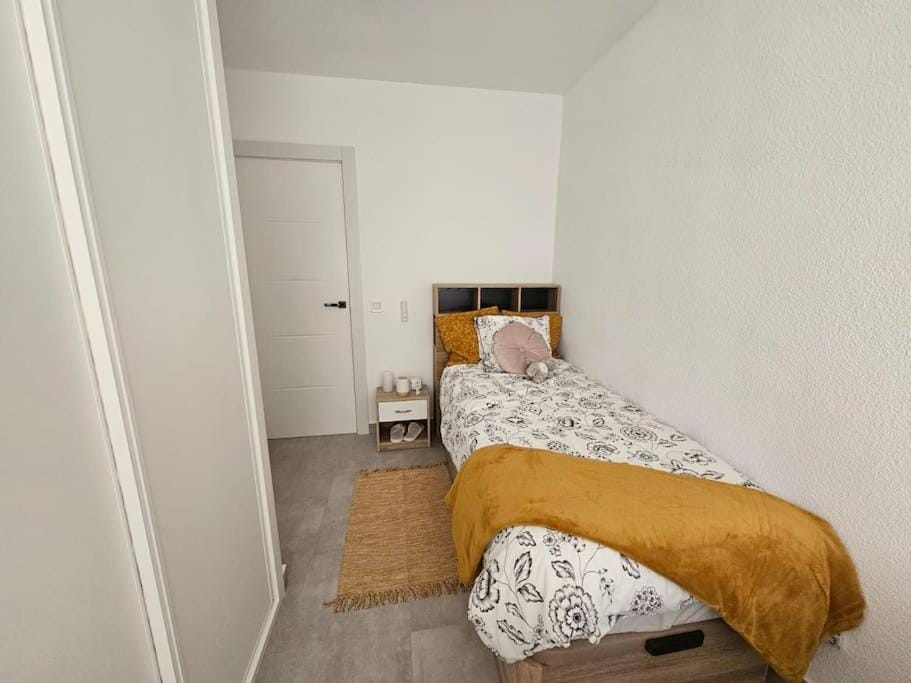 Elegant apartment for 4 pax in Tetuan - Palacios Apartment in Madrid
