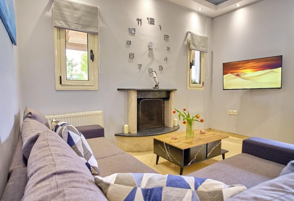 TV and multimedia, Living room, Seating area, flat iron