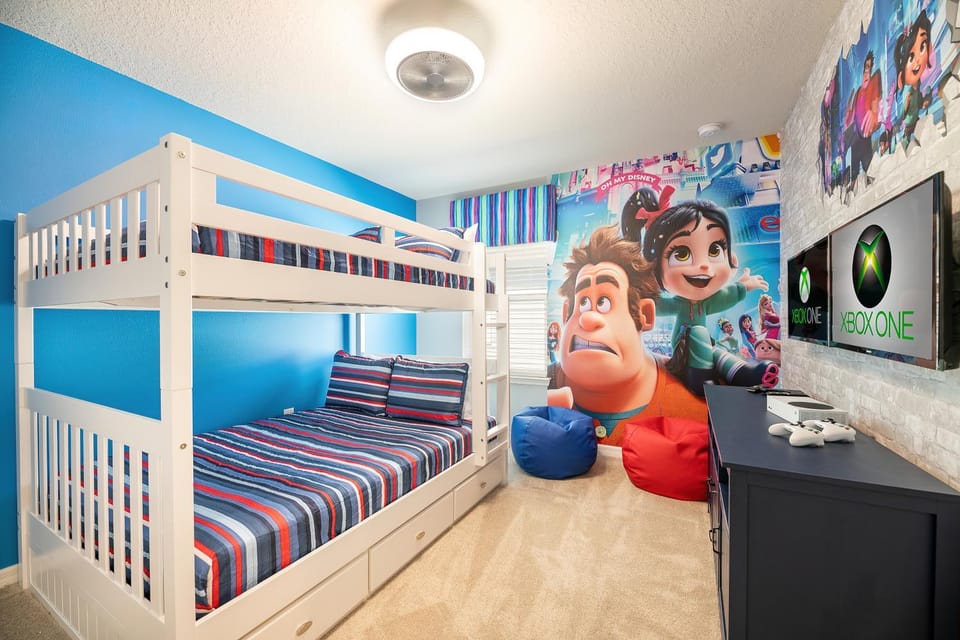 Bed, Game Room, Photo of the whole room, Bedroom, bunk bed