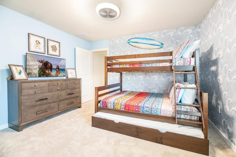 Bed, Photo of the whole room, Bedroom, bunk bed