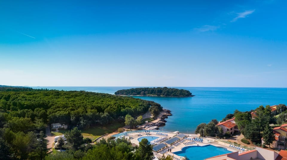 Bird's eye view, Sea view, Swimming pool