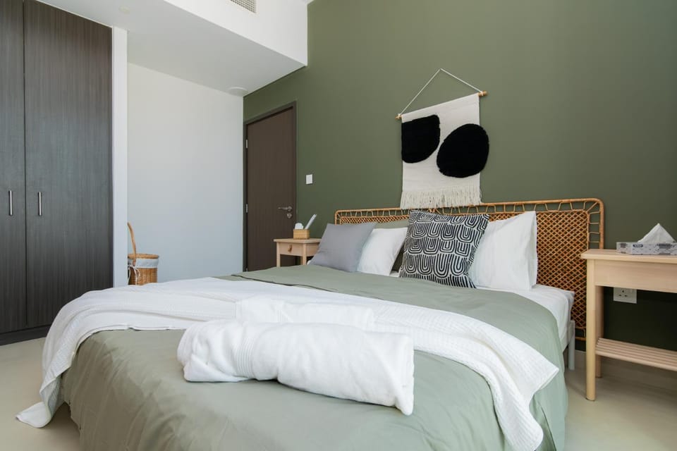 Bed, TV and multimedia, Photo of the whole room, Bedroom, towels, wardrobe