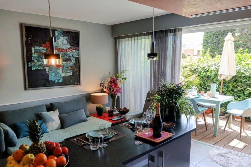 Property building, Living room