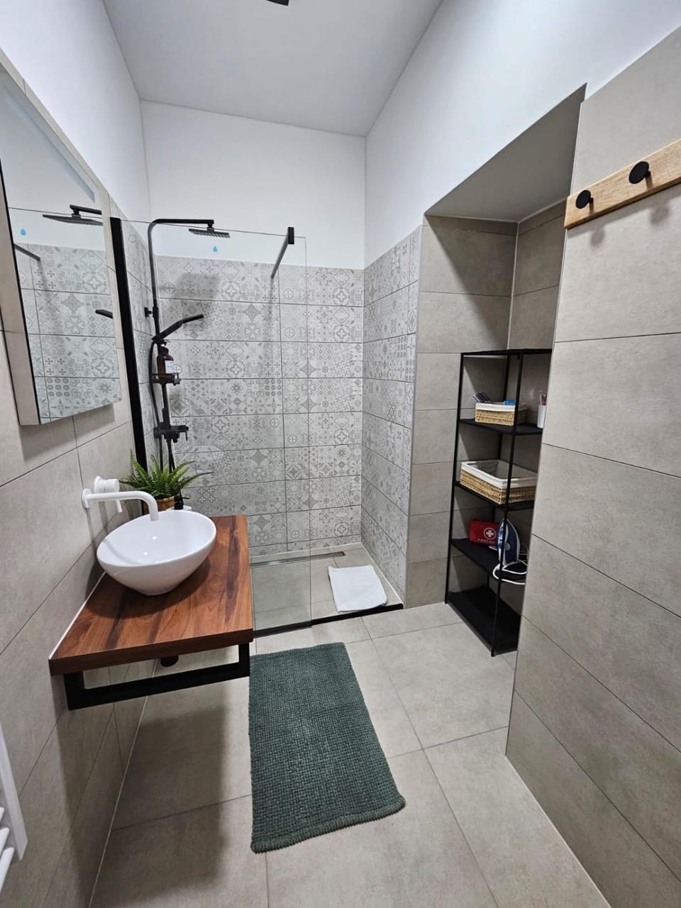 Shower, Bathroom