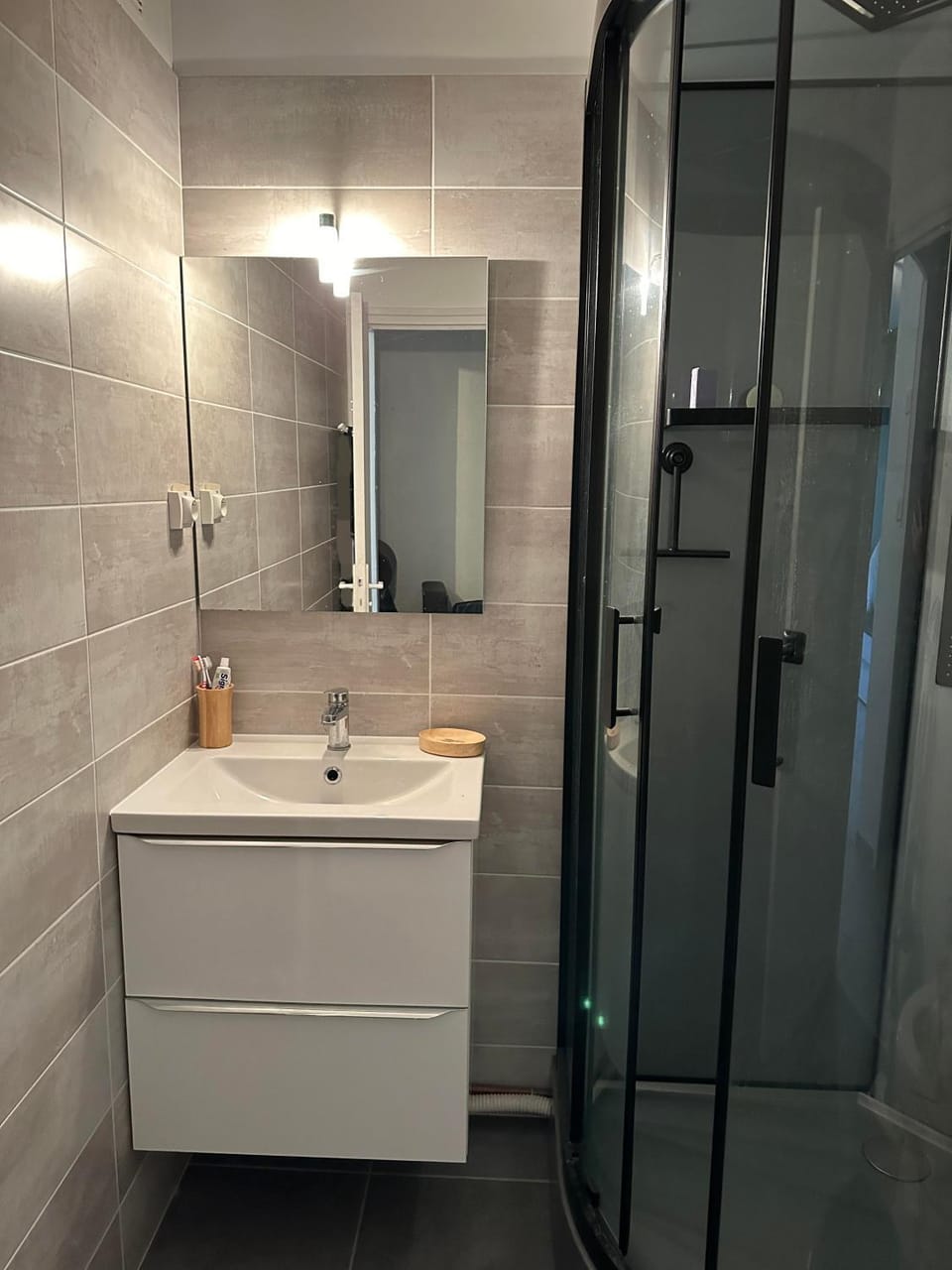 Shower, Bathroom