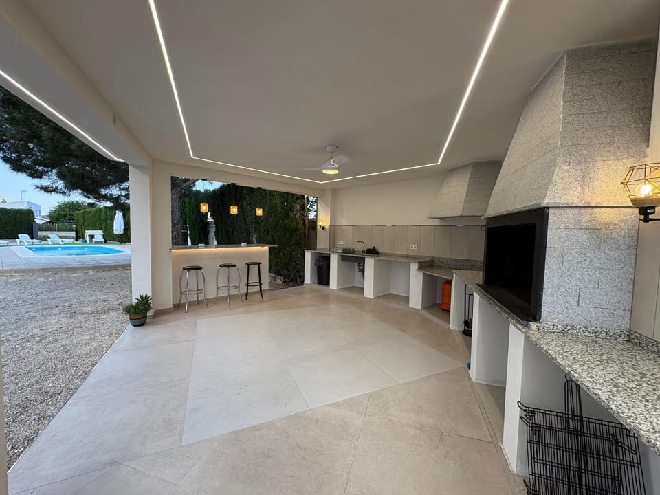 Casa Rural El Pino House in Valencian Community