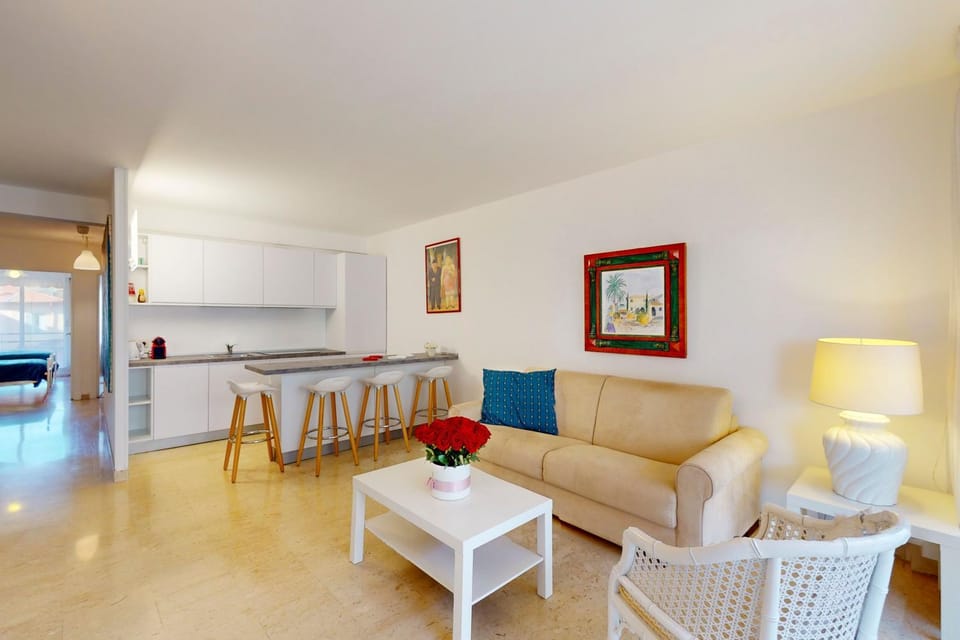 Suite Aquarius FSHH Apartment hotel in Nice