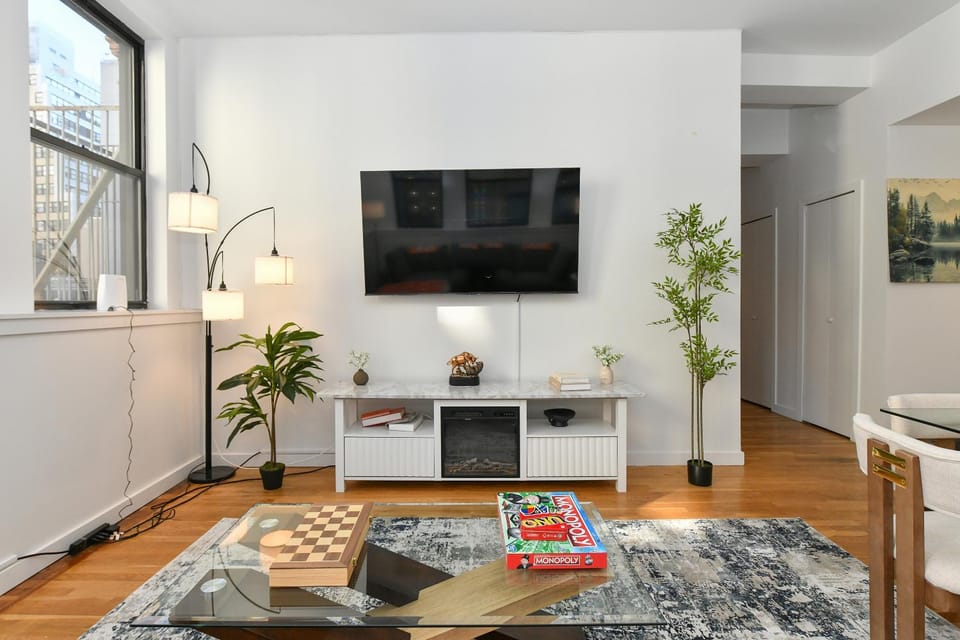 Luxury 3 Bedroom Retreat in Downtown Manhattan Apartment in Lower Manhattan