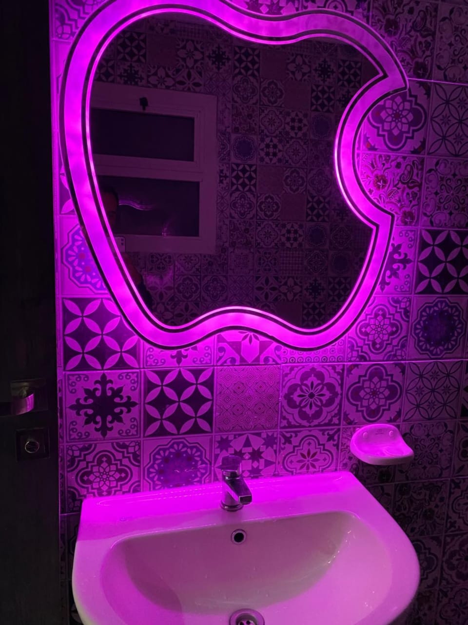 Cozy king bed in 6 of October city Apartment in Egypt