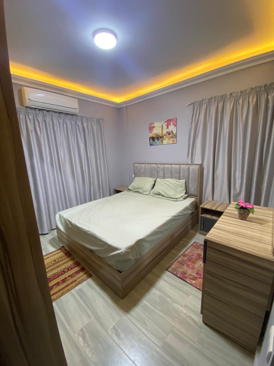 Cozy king bed in 6 of October city Apartment in Egypt