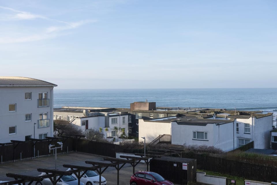 Sea view, Parking