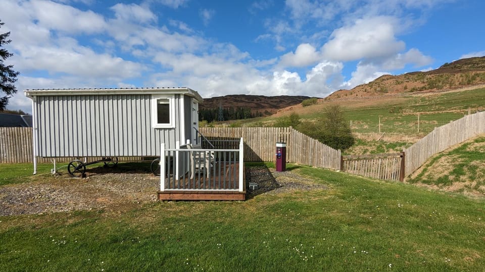Property building, Natural landscape, Mountain view